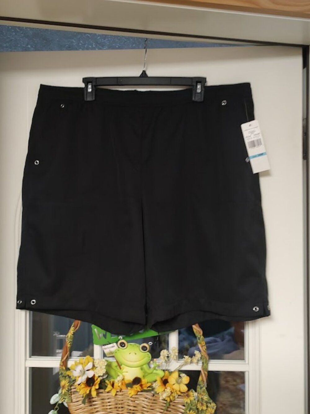 New Alfred Dunner Classic Black Pull On Elastic Waist Shorts Size Women's 20W